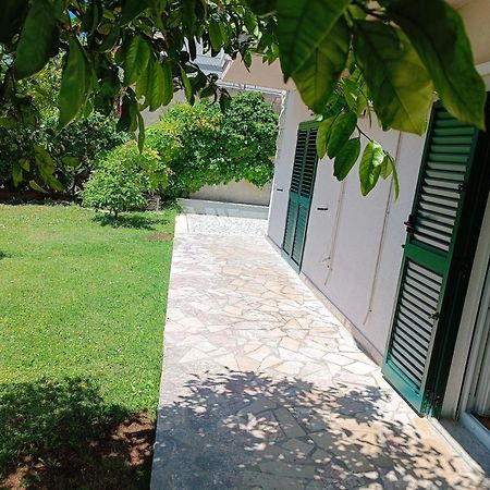 Valentinas Garden Apartment Split Exterior photo