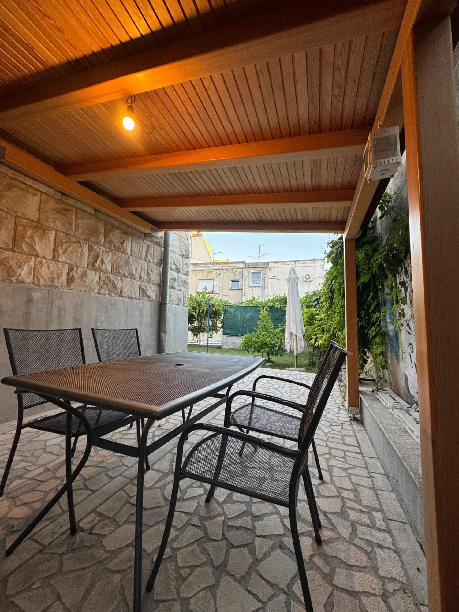 Valentinas Garden Apartment Split Exterior photo